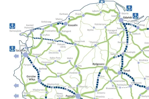 Mapa dróg i miast północnej Polski, z zaznaczonym Gdańskiem i nietypowe atrakcje w okolicy.